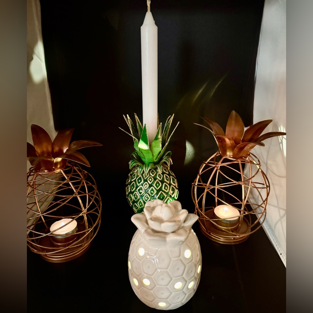 4 Pineapple candle holder (taper), votive holders (2), ceramic light (NIB)